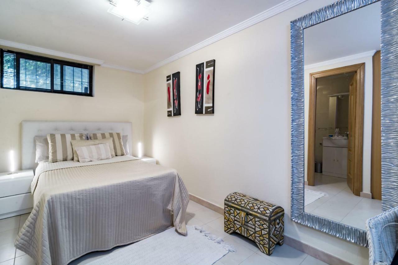 Villa Casakhan, Beautiful Luxury Villa, Marbella Exterior photo